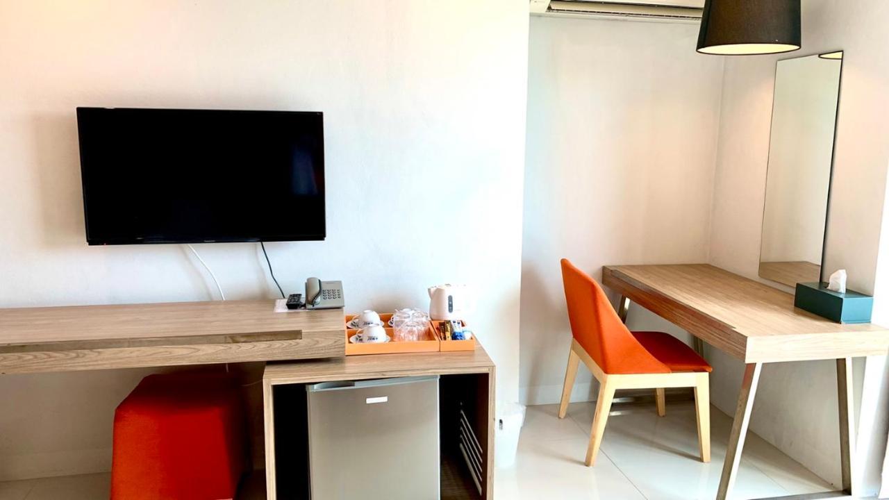 Abizz Hotel Lampang Airport Buitenkant foto