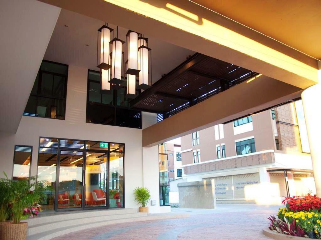 Abizz Hotel Lampang Airport Buitenkant foto