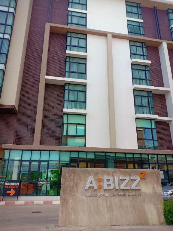 Abizz Hotel Lampang Airport Buitenkant foto
